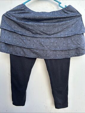 Athleta Grey Patterned Skirted Legging